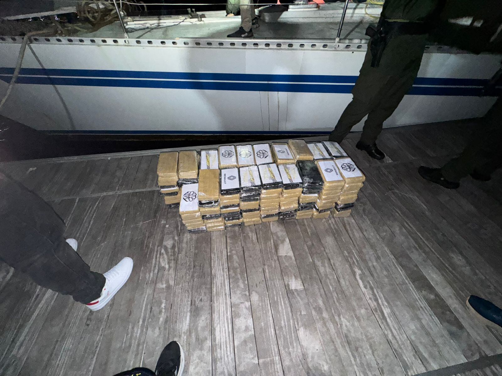 Incautados más de 450 kilogramos de cocaína ocultos en velero en Cartagena