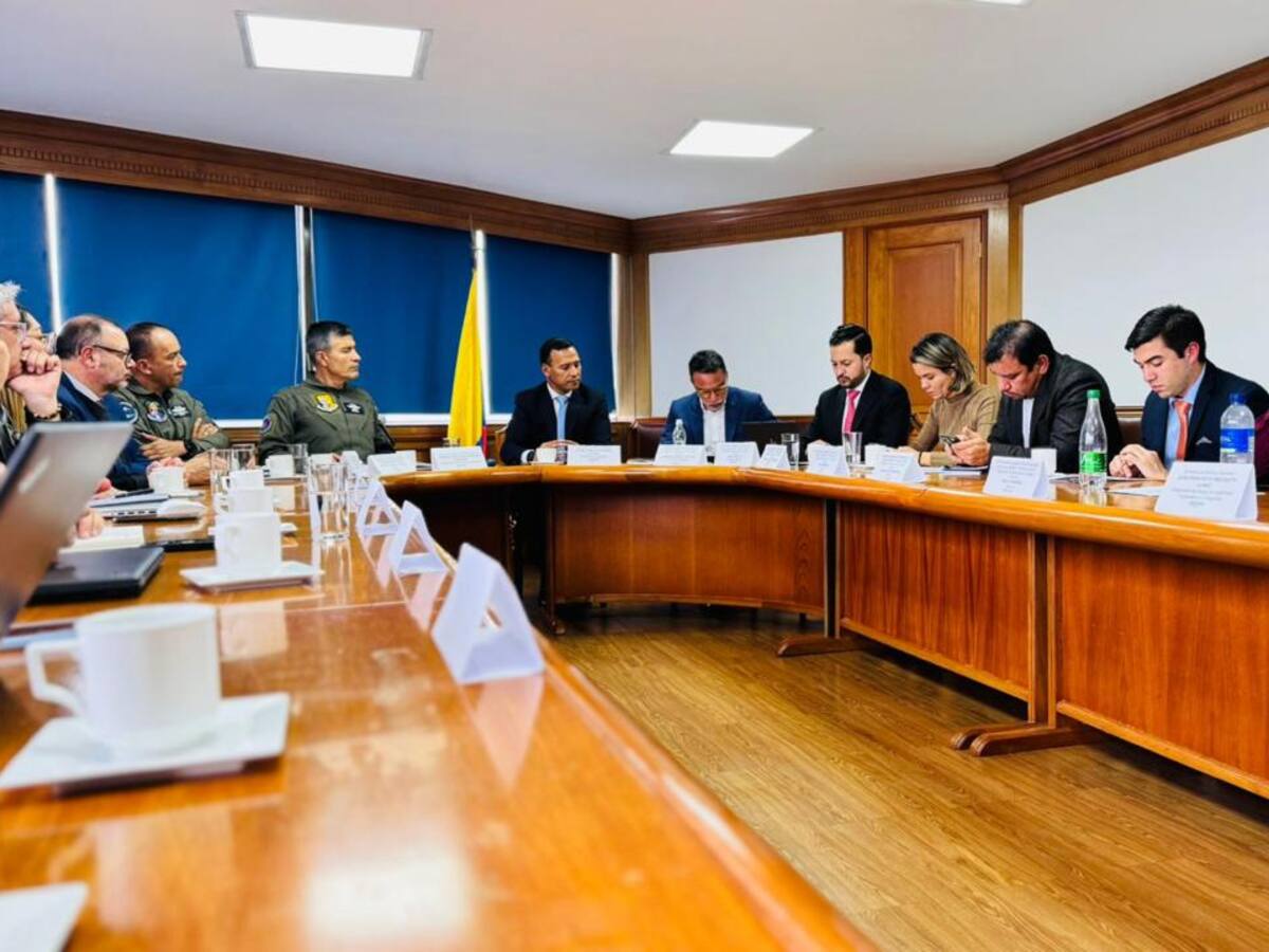 MinDefensa expone ante la Procuraduría la estructuración del proceso para adquirir los aviones Gripen