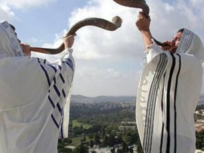 Los israelíes celebran el Año Nuevo judío, el 5774