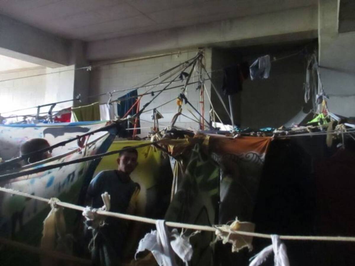 Guardianes del Inpec piden a Alcaldía de Medellín soluciones a la protesta