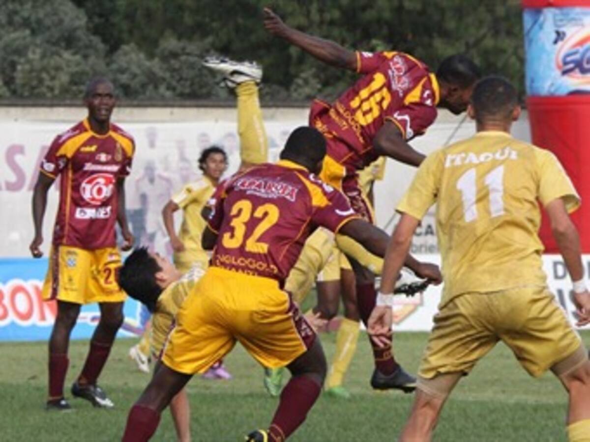 Tolima busca acabar con el invicto de Itagüí, en juego adelantado del torneo colombiano