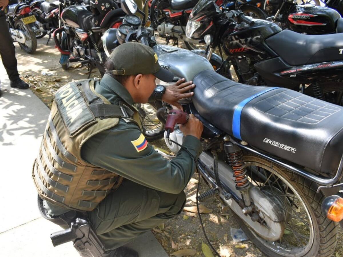 Policía se tomó el sur de Cartagena con jornada masiva de marcación de motocicletas