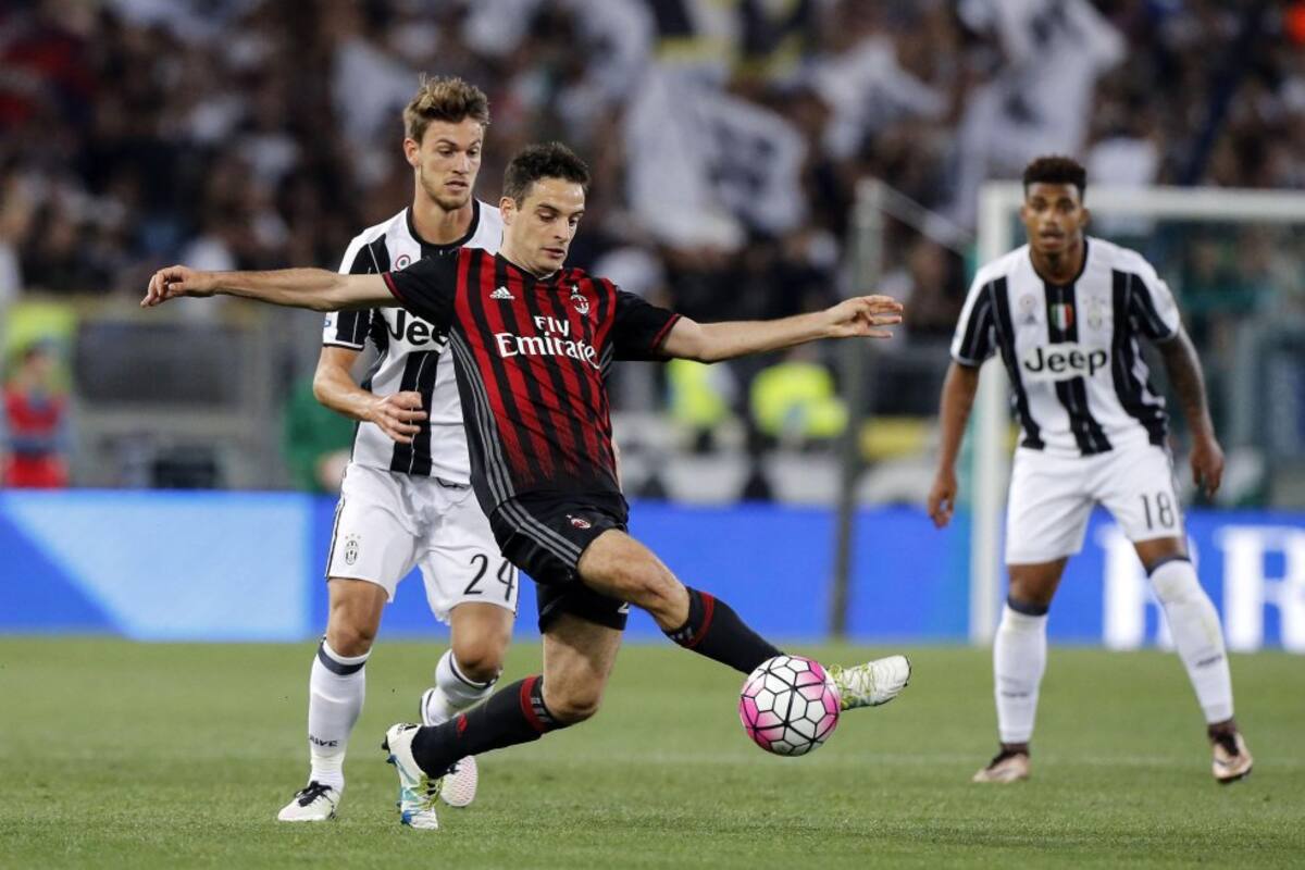 Bonaventura y Rugani en acción durante la final de la Copa Italia.