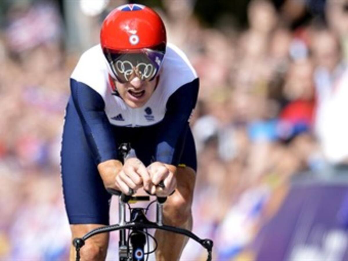 Bradley Wiggins ganó el oro en la contrarreloj individual