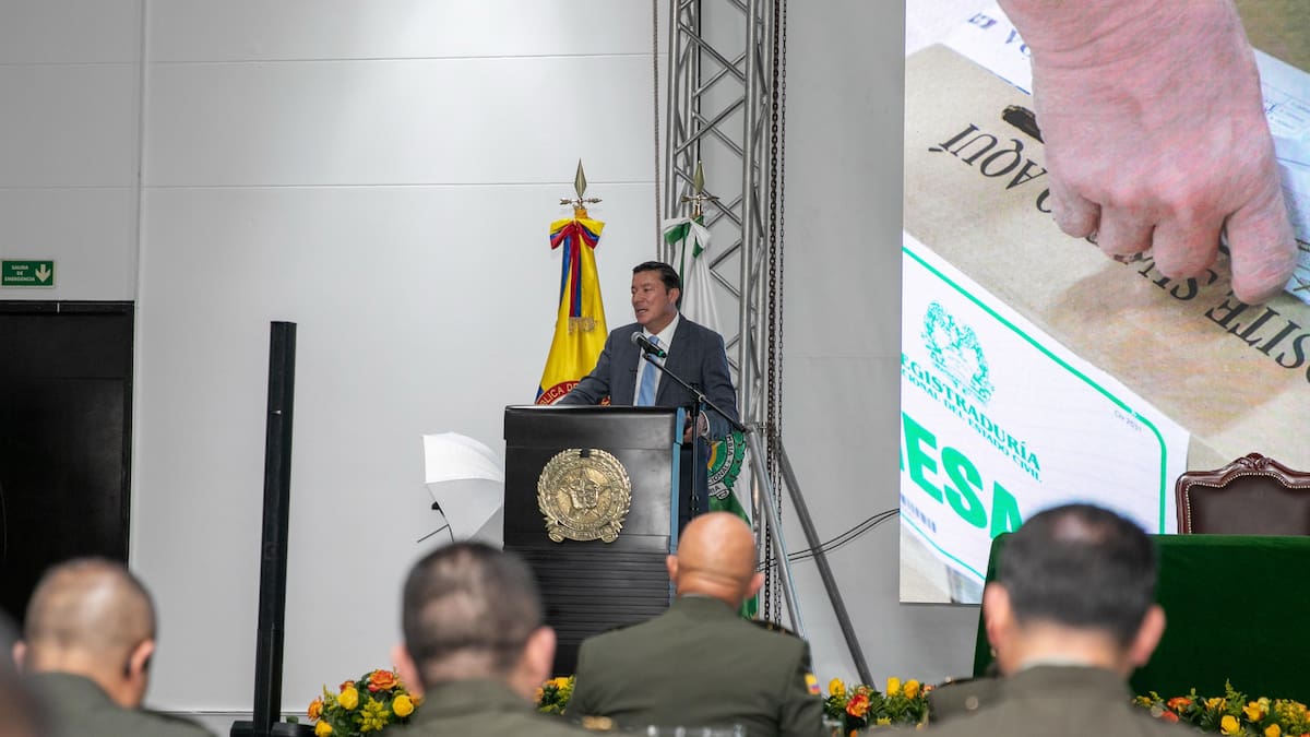 Refuerzan seguridad electoral en Colombia con biometría y control de antecedentes judiciales