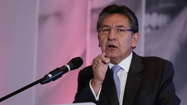 Néstor Humberto Martínez revelará un escándalo que involucra la compra y venta de votos en el país. Foto: Colprensa