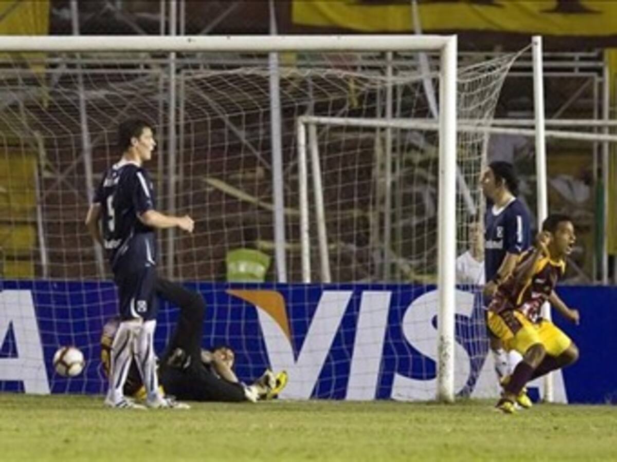 Deportes Tolima e Independiente empatan 2-2 por la Copa Suramericana
