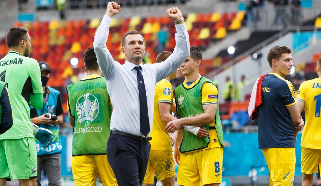 Shevchenko festeja el triunfo de su equipo sobre Macedonia del Norte,