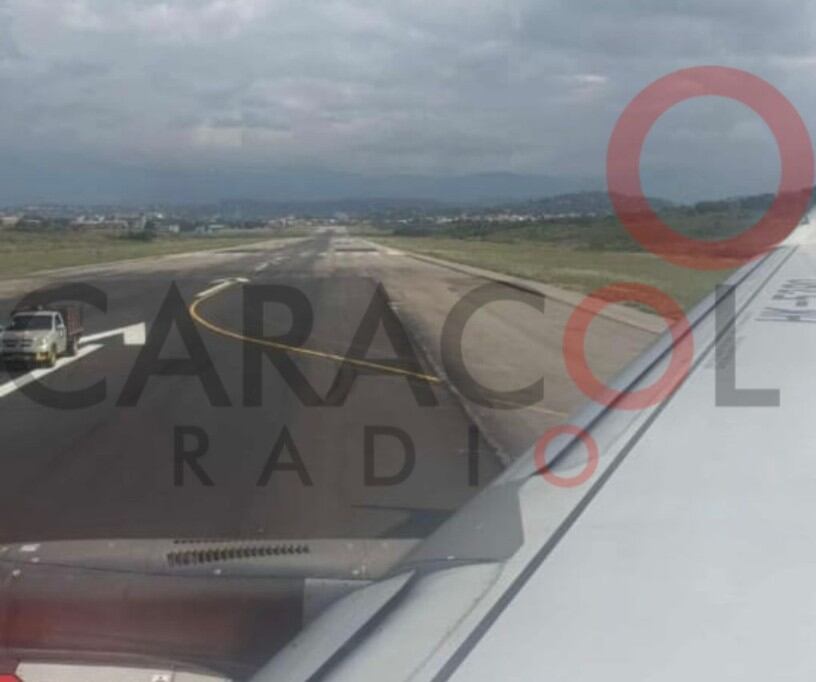 Avión de Avianca quedó encallado en una de las pistas del aeropuerto internacional Camilo Daza. / Foto: Cortesía.