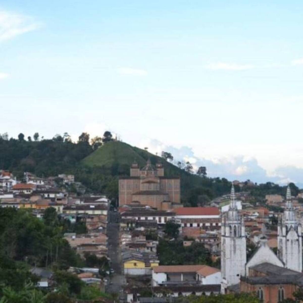 Ejército y Clan del Golfo se enfrentan en zona rural de Jericó, Antioquia