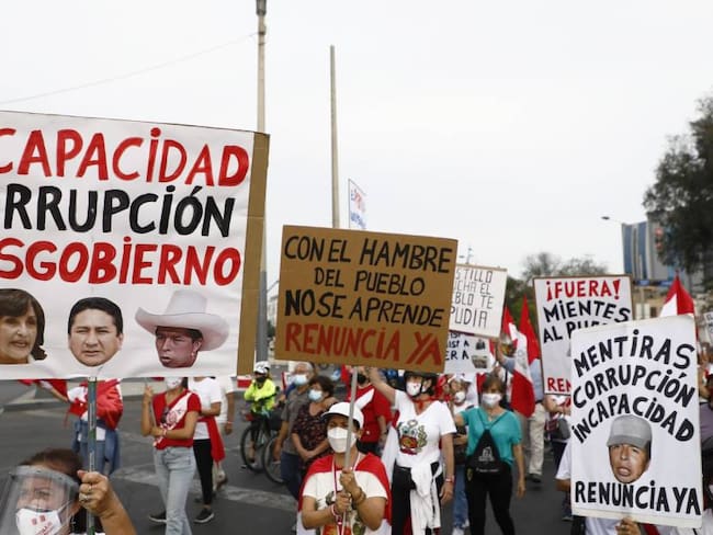 Manifestaciones a favor de la destitución del presidente peruano, Pedro Castillo.                        Foto: Getty 