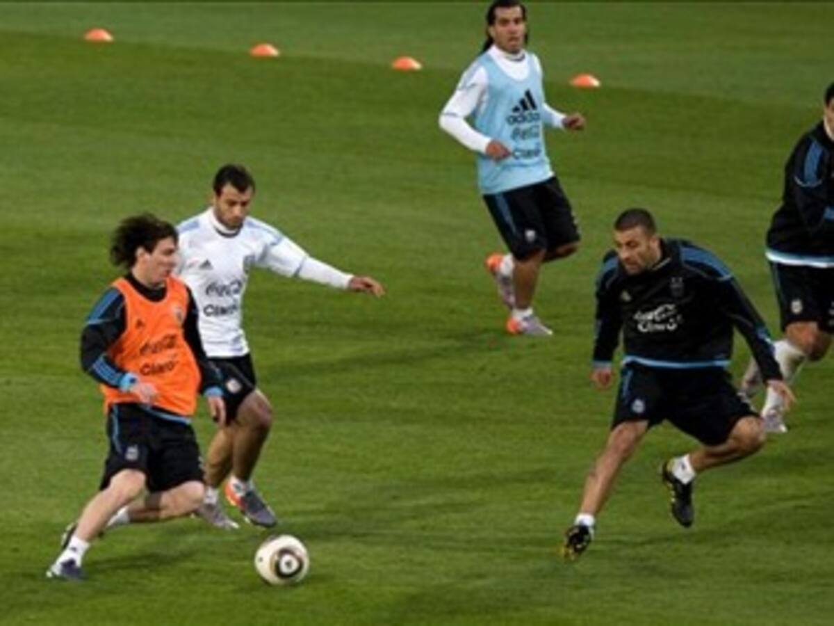 Milito y Garcé se entrenaron sin exigencias
