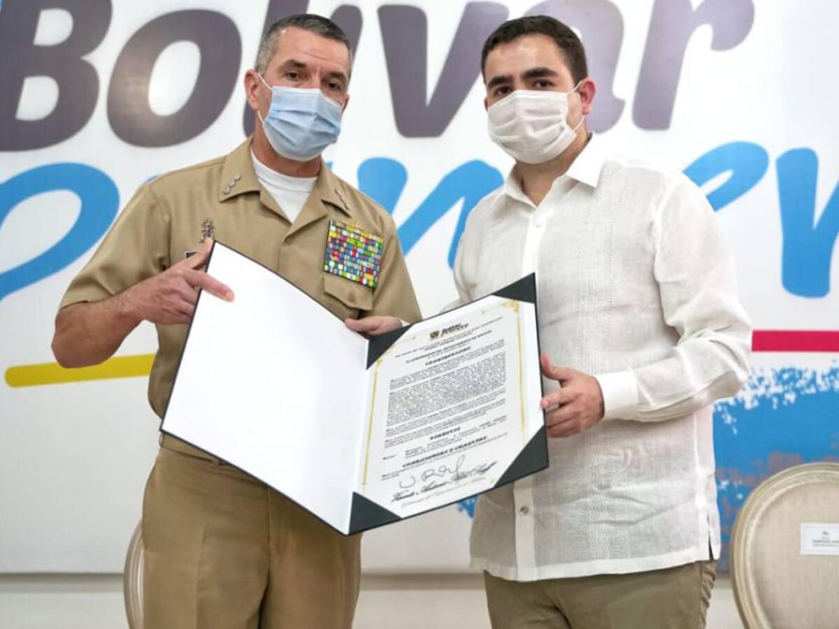 Reconocimiento de la Gobernación al vicealmirante Andrés Vásquez