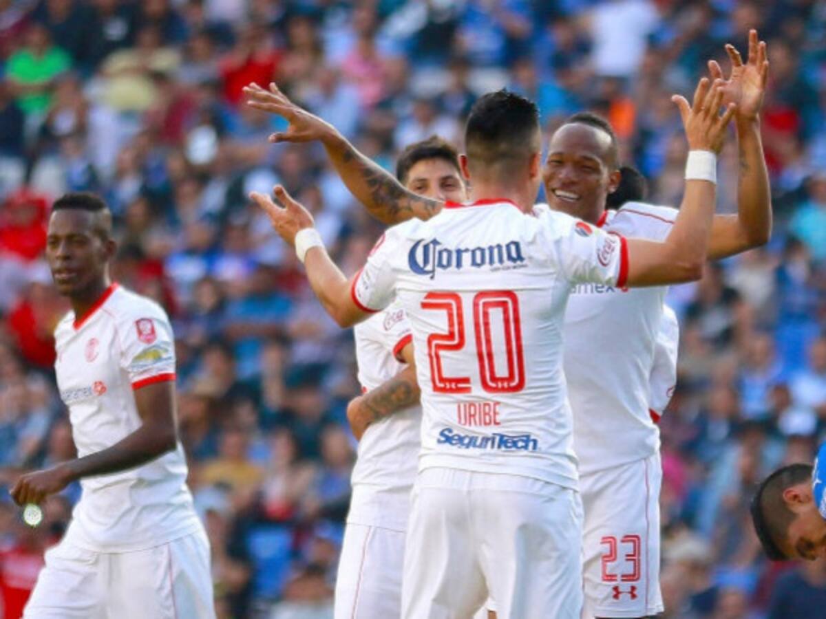 Luis Quiñones y Fernando Uriben anotaron gol en la victoria 2-0 del Toluca