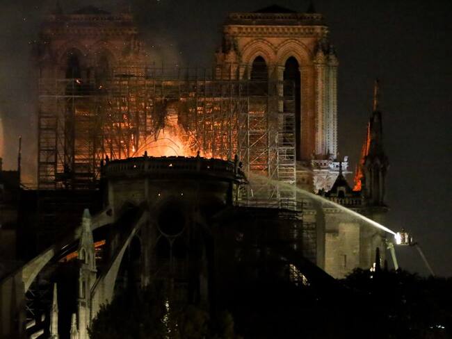 YouTube asocia por error a Notre Dame con el atentado del 11 de septiembre