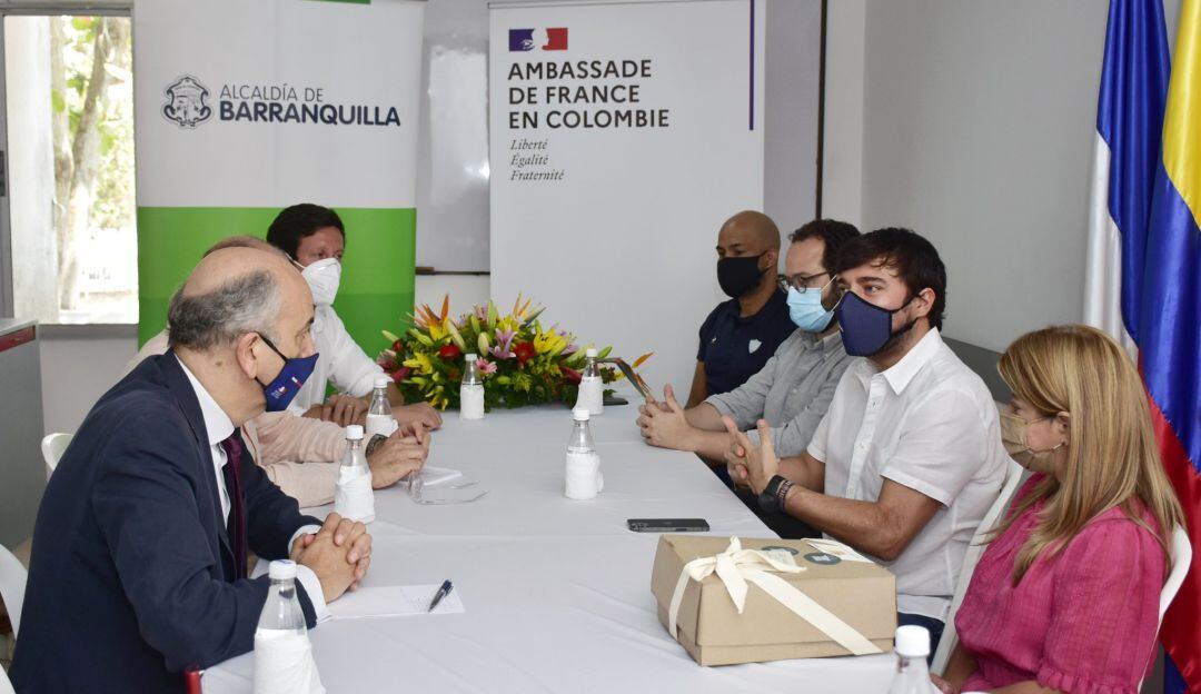 Reunión con autoridades francesas