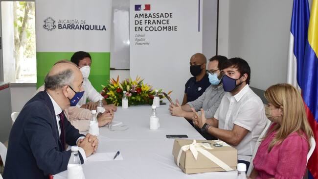 Reunión con autoridades francesas