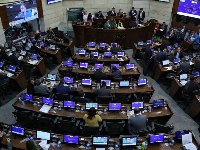 Por escándalo de chuzadas Comisión de Inteligencia hará sesión secreta