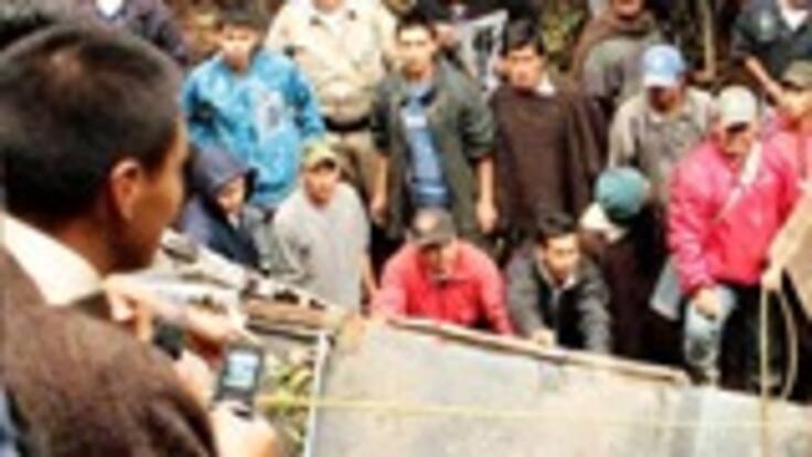 Comandante de los Bomberos de Cauca, Juan Carlos Goyán, confirmó 17 indígenas muertos por accidente de bus escalera