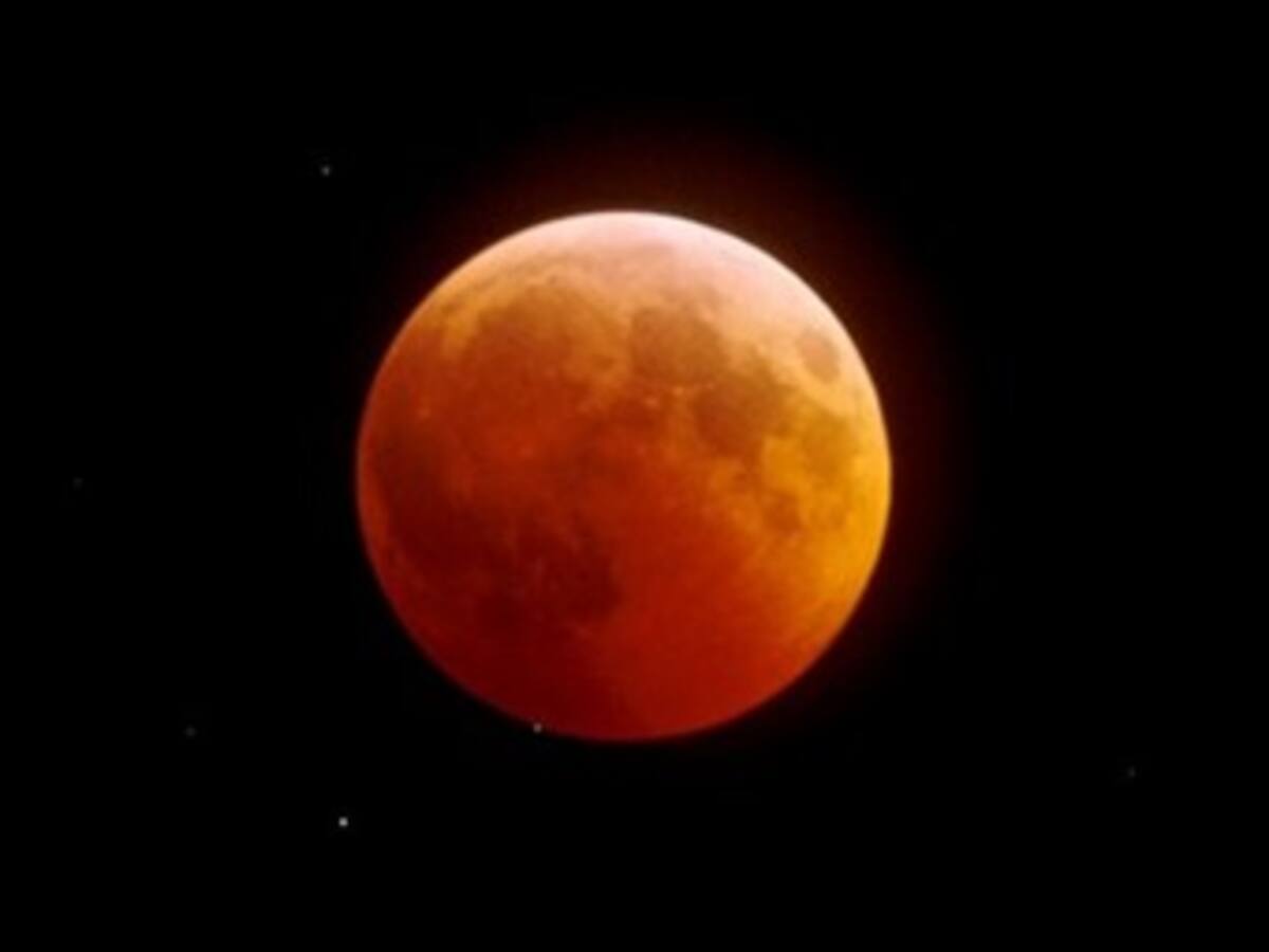 Así fue el eclipse total de Luna más largo desde el año 2000