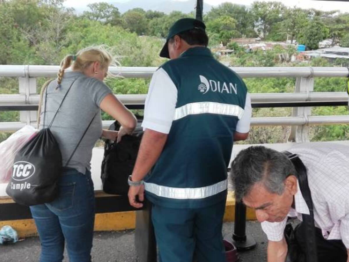 Autopartistas rechazan medidas de la Dian en frontera