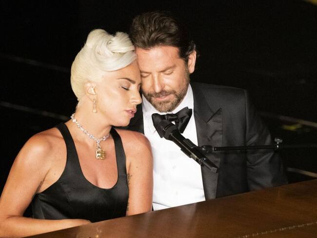 Lady Gaga revela la relación que tiene con Bradley Cooper
