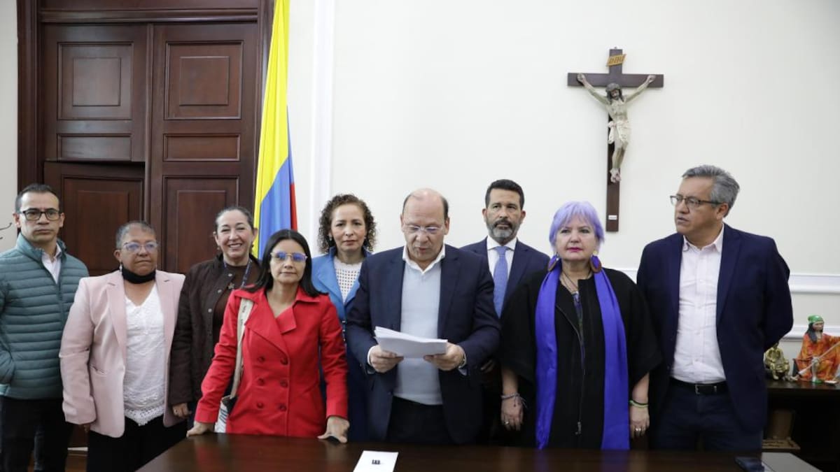 ¿Reforma tributaria golpea a la clase media colombiana? Debaten Katherine Miranda y Aída Avella