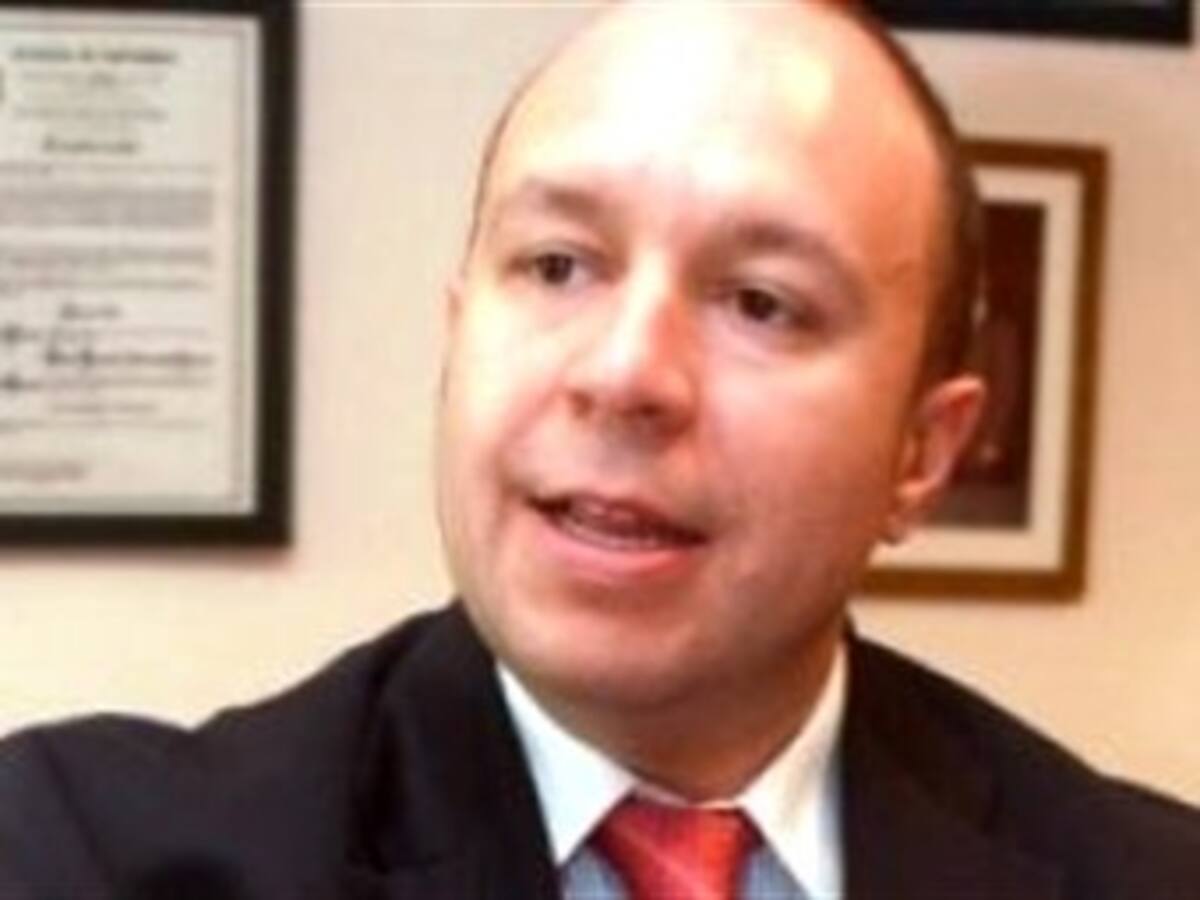 Procuraduría y Fiscalía piden cárcel para Camilo Bula, exliquidador de la DNE