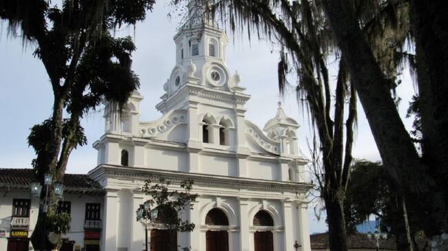 Basílica Menor de Salamina, Caldas