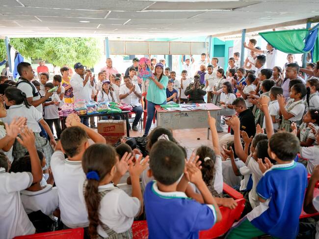 Avanza ruta “Mejor pa’l Colegio”, liderada por la primera Gestora Social de Bolívar