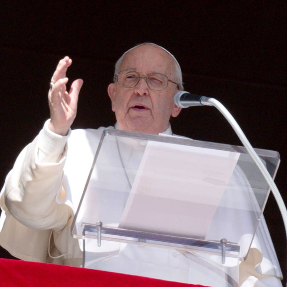 El papa lanza un llamamiento urgente para evitar "un conflicto aún mayor en Oriente Medio"