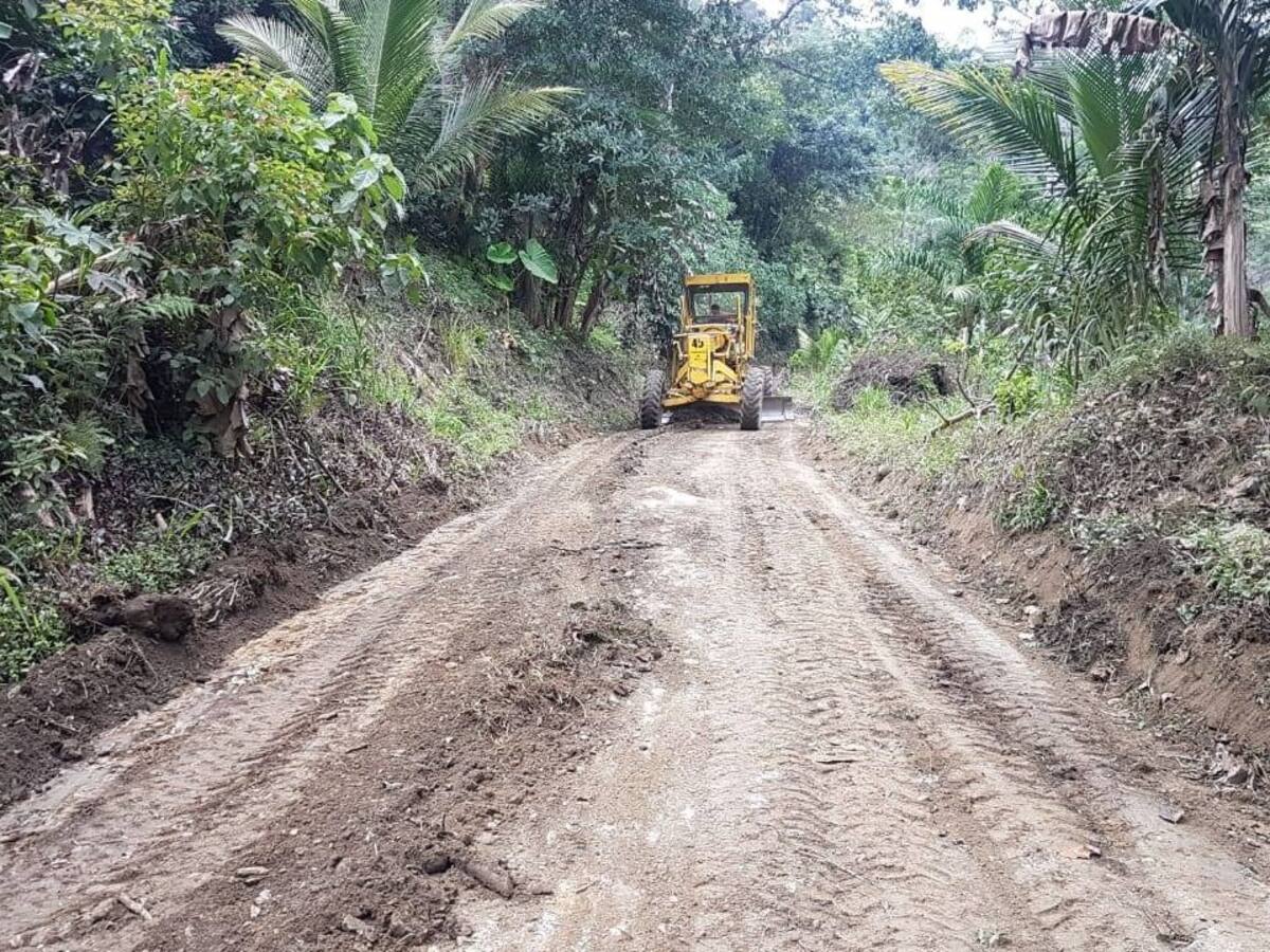 Adjudican contrato para mejoramiento de la vía Líbano-Santa Teresa en Tolima