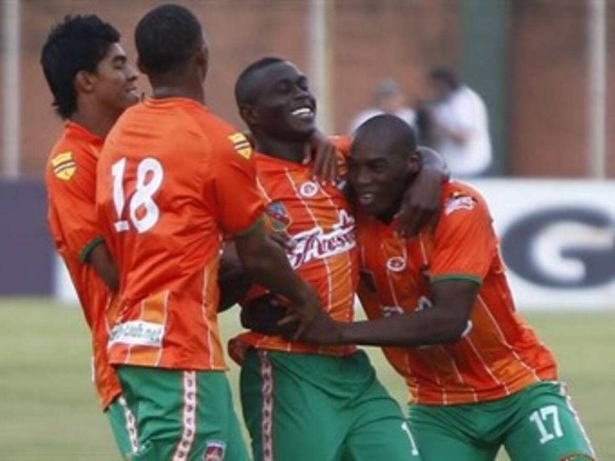 Unión Comercio viajó a Colombia para enfrentar al Envigado