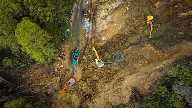 Deslizamiento en La loma de Los Balsos. Foto: Alcaldía de Medellín.