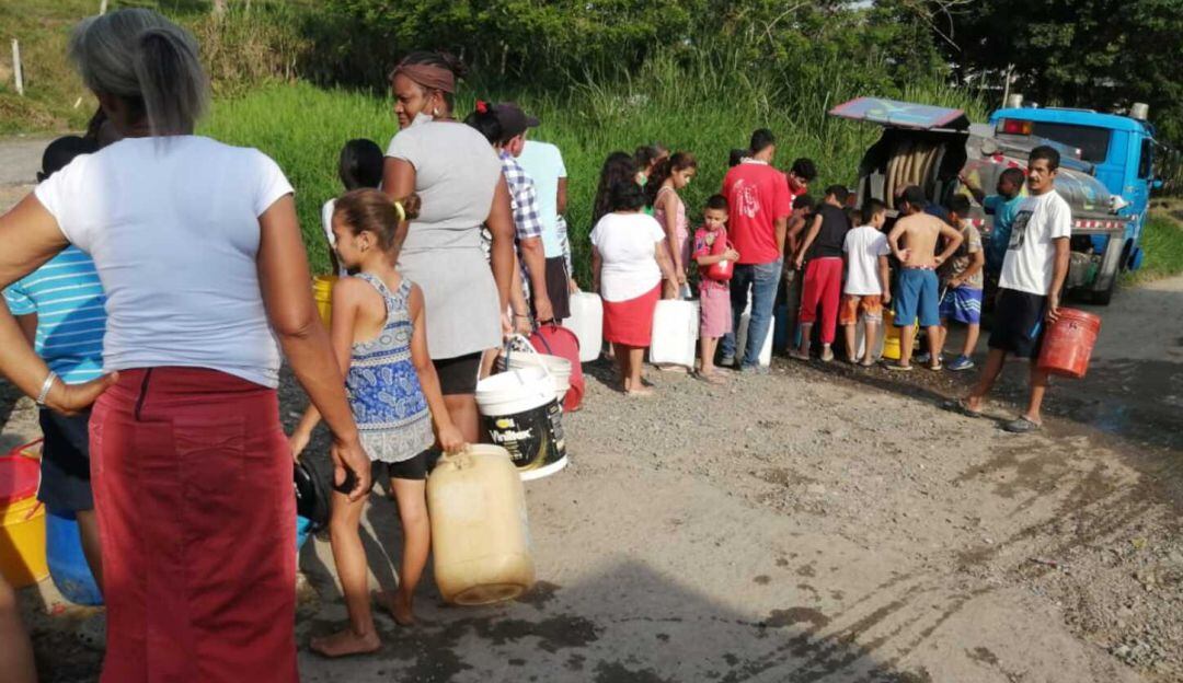 Habitantes de Puerto Caldas.