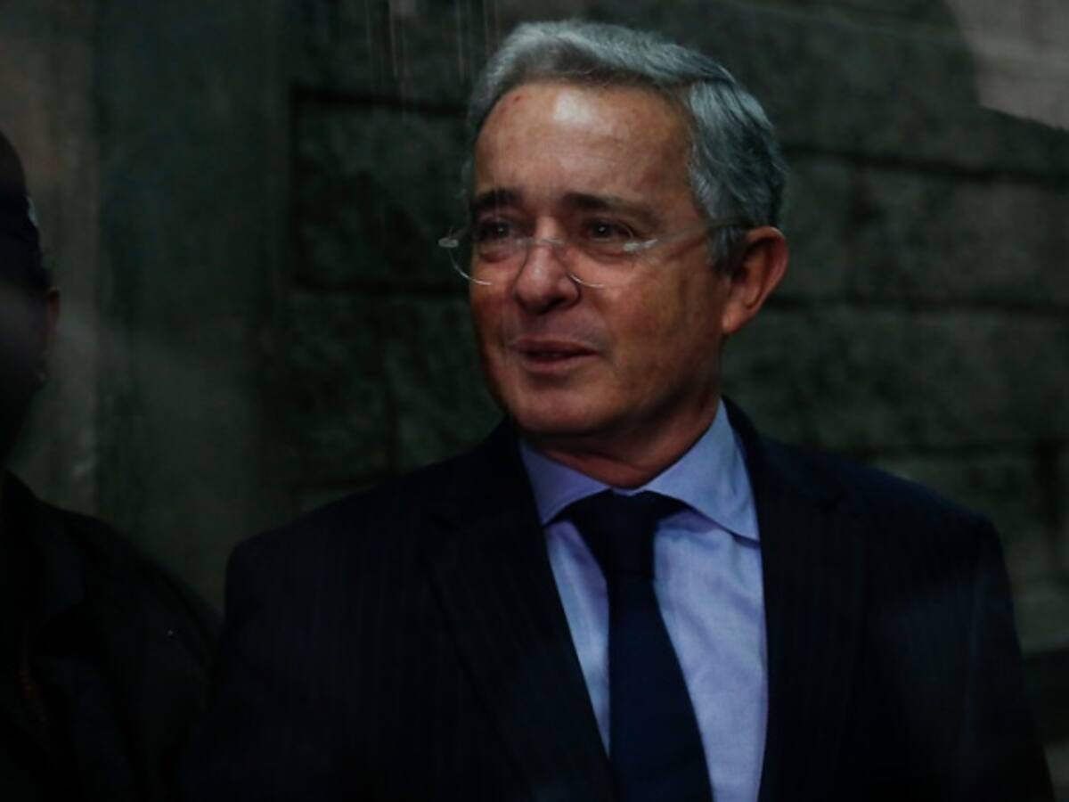 Sería una fortuna si el Gobierno pierde el plebiscito por la paz: Uribe
