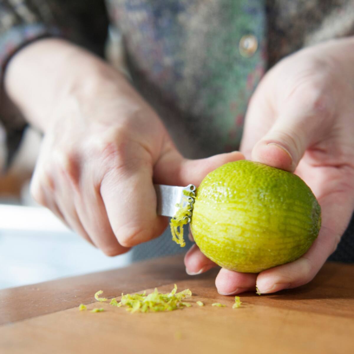 Para qué sirve la cáscara de limón: 8 usos medicinales y enfermedades que previene