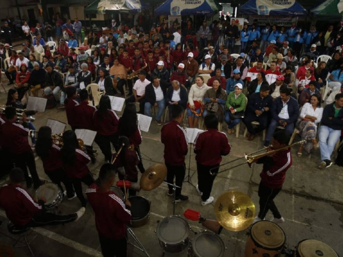 Avanza Cumbre del Cauca en el Macizo
