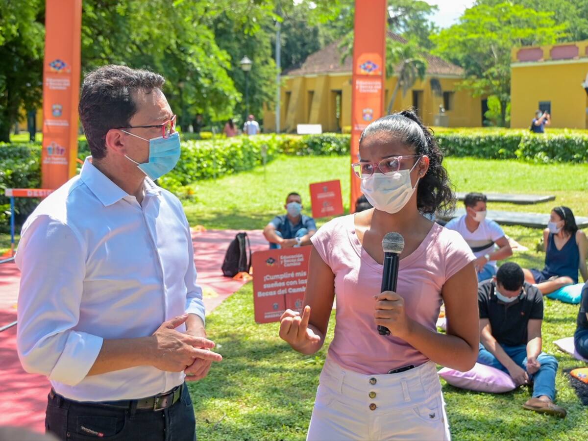 En el Magdalena entregarán 2.000 becas para jóvenes que quieran estudiar