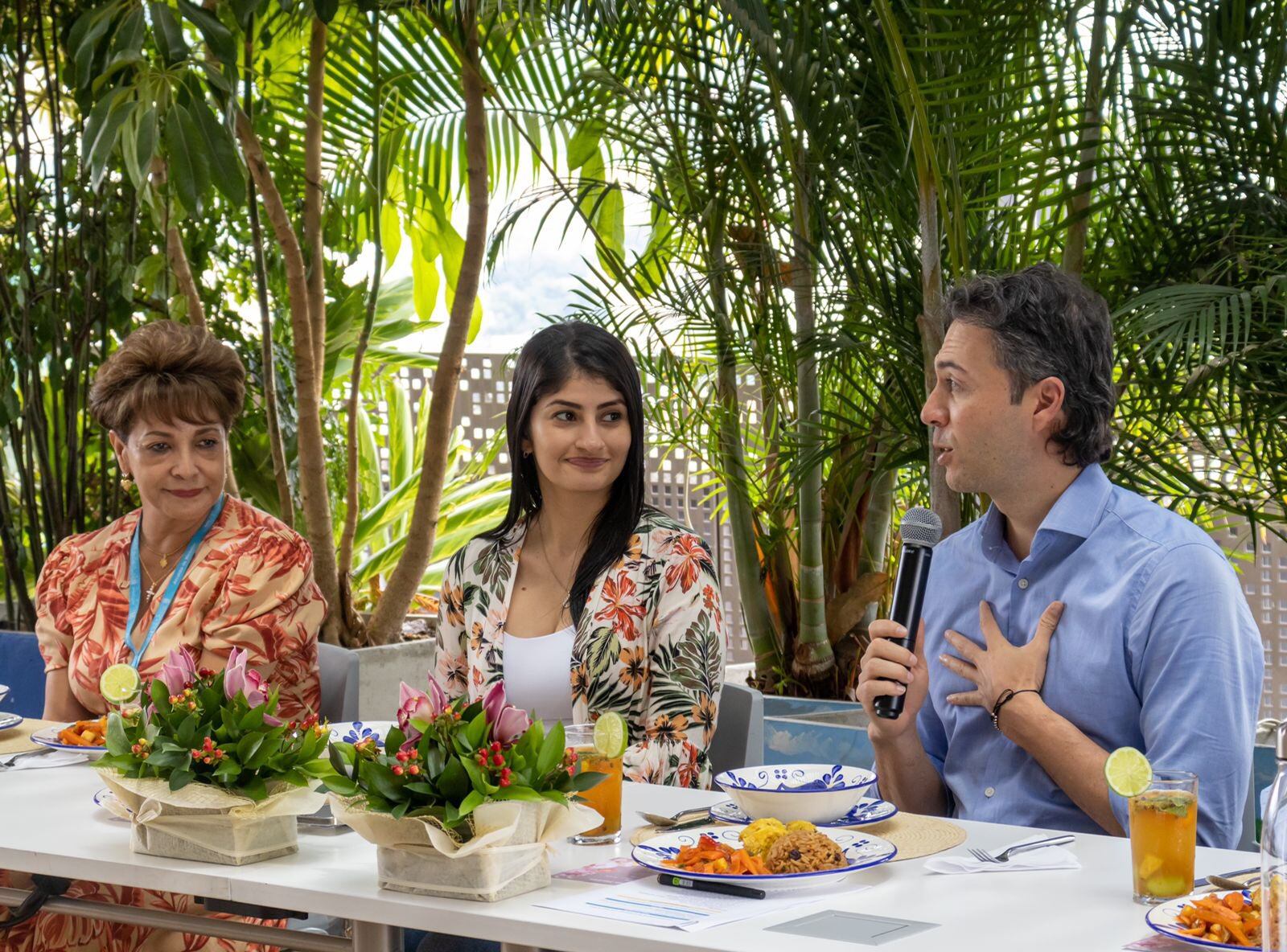 Vanessa González, exsecretaria de Gestión Humana de Medellín. Twitter @VaneGonzalezMon