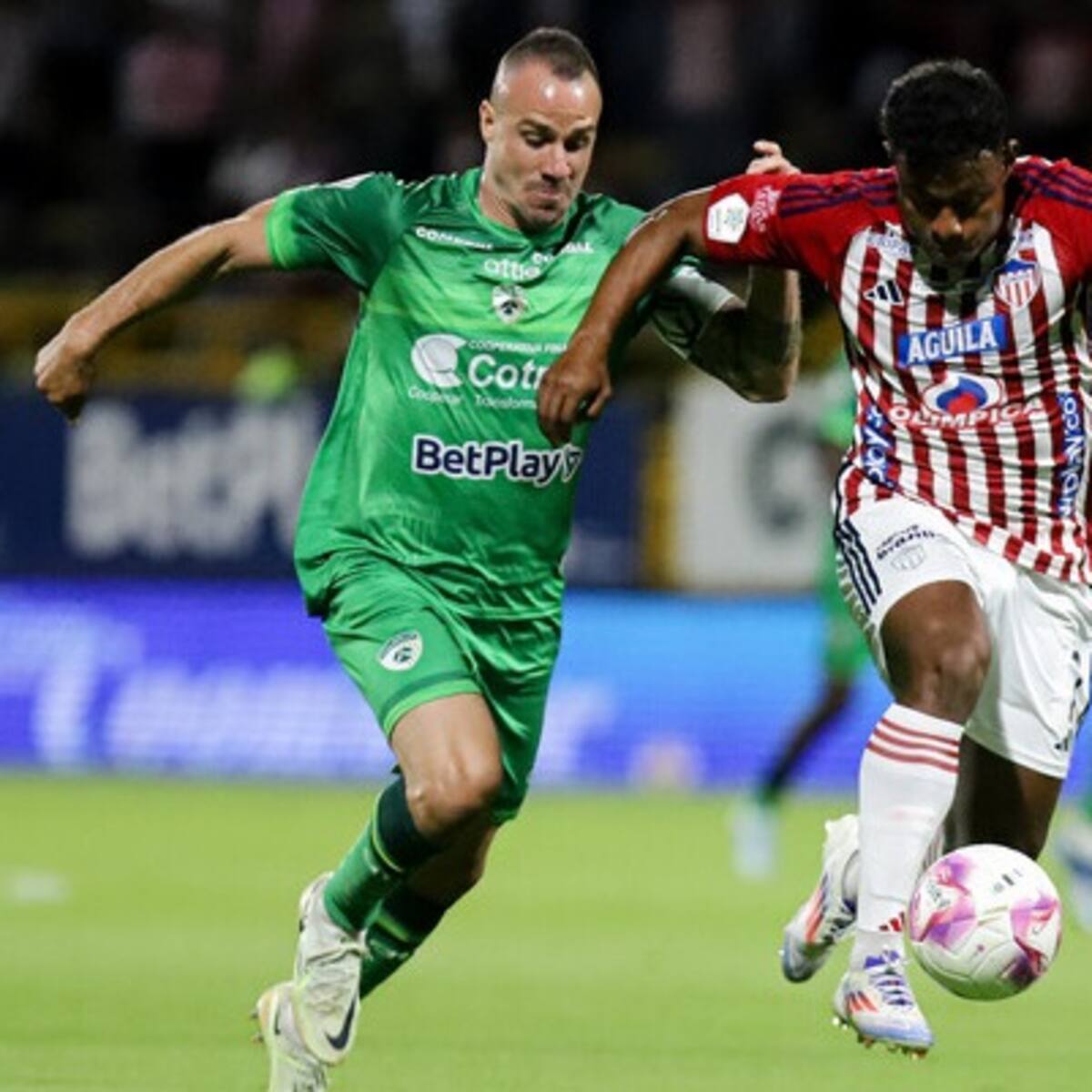 La Equidad vence a Junior en medio de polémicas arbitrales en Techo