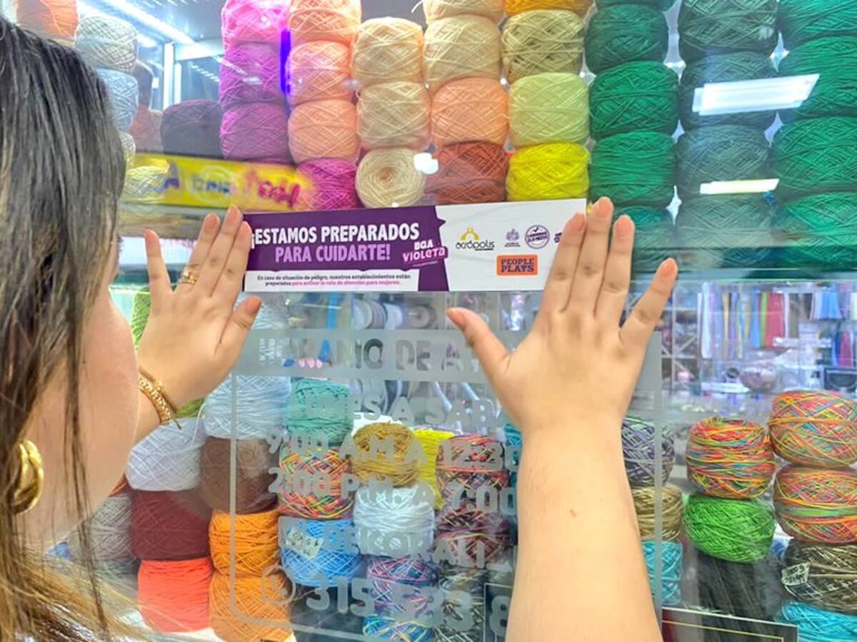 En Bucaramanga ya funciona el primer centro comercial violeta
