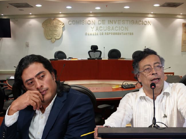 Comisión de Acusaciones inspeccionará proceso de Nicolás Petro por caso financiación de campaña Petro 2022. En la foto Nicolás Petro y su padre Gustavo Petro