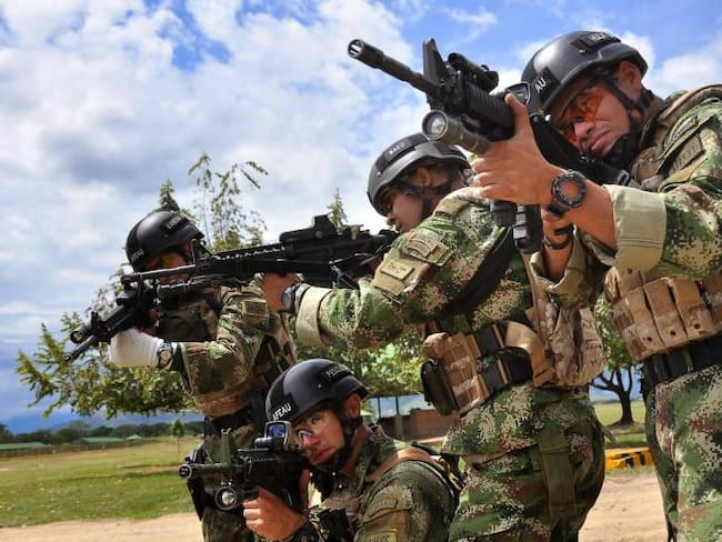 Ejército mantiene ofensiva en oriente del país por paro armado de ELN