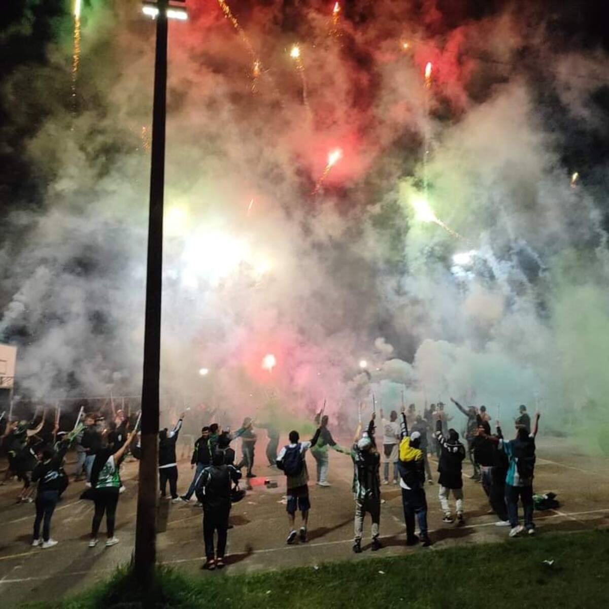 A puñaladas fueron atacados dos hinchas del Atlético Nacional en el Quindío