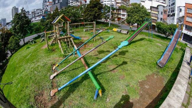 Mantenimiento en parques de Manizales. Crédito: Secretaría de Obras Públicas