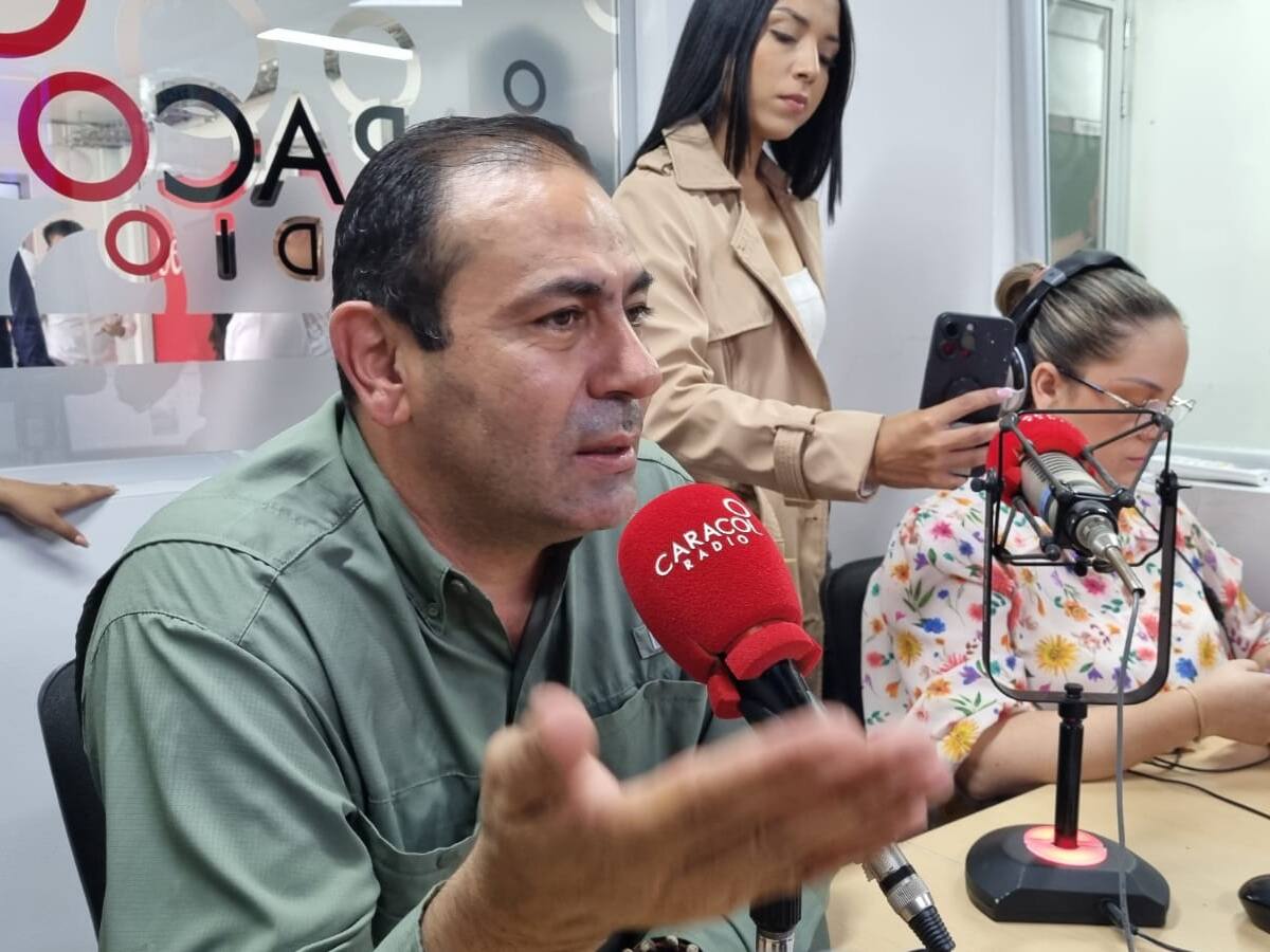 Gobernador electo evalúa reducción de cargos con estudio técnico