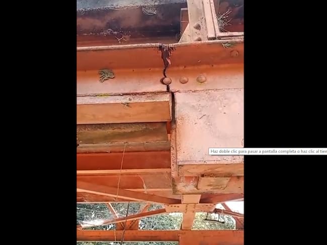 Paso restringido por el puente ubicado entre los municipios de La Victoria y La Unión