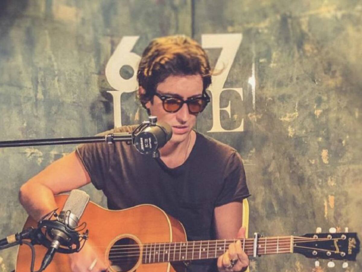 Javier Blake se lanza como solista sin dejar la banda “División minúscula”