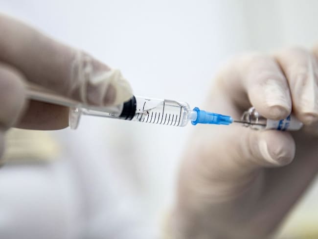 Medellín llegó a la mitad de la meta en vacunación contra coronavirus